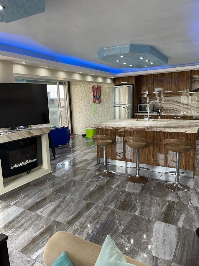 Néa Meságkala Luxury Apartment First Line Sea By Makhome Messagala מראה חיצוני תמונה